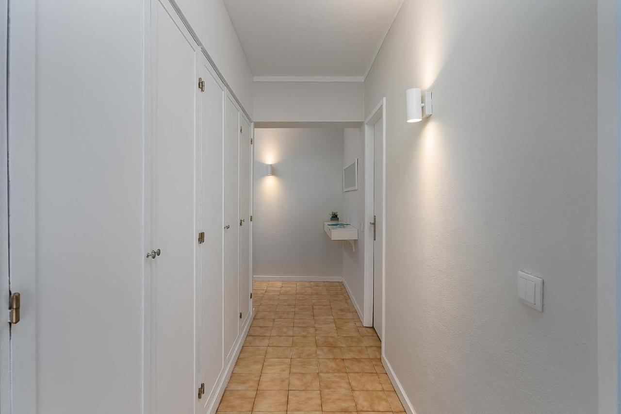 Sunny Flat W/ Balcony & Pool By Lovelystay Portimao Exterior photo